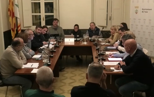 El Ple de Teià aborda la gestió municipal i la incorporació d’un nou fons cultural per a la Biblioteca de Can Llaurador