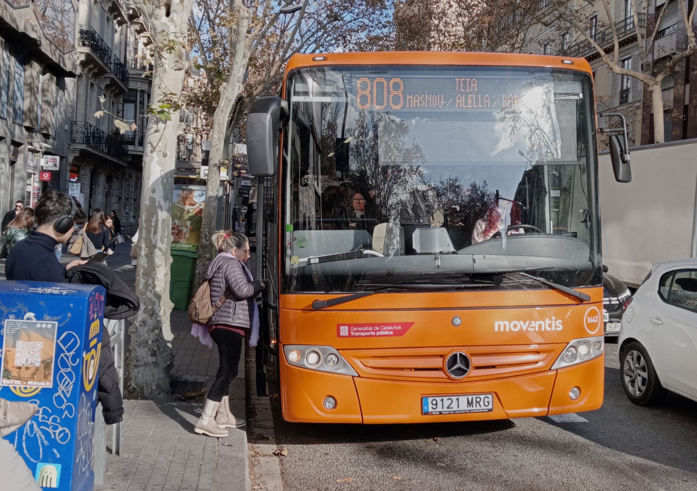 bus 808