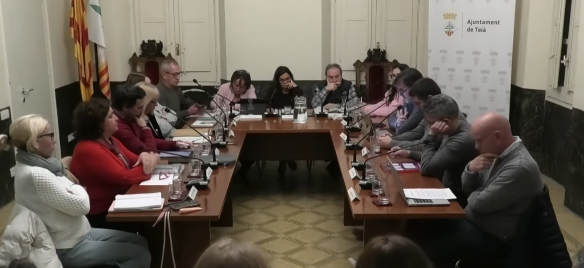 El Ple concedeix el Tei de Plata 2025 i aprova tramitar l’inventari de béns municipals