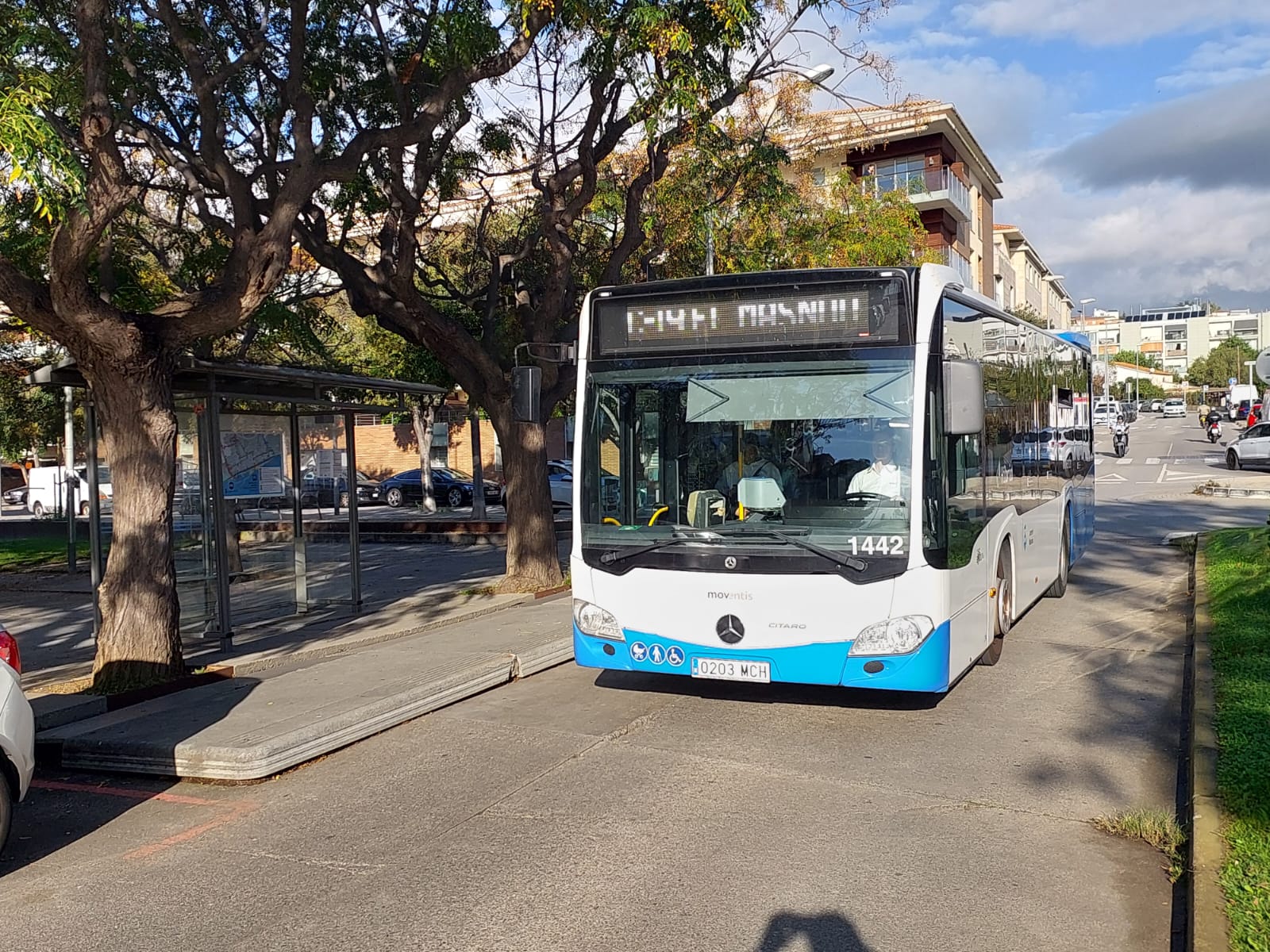 Una nova línia de bus interurbana comunica Teià i el Masnou amb les estacions de Rodalies d’Ocata i el Masnou