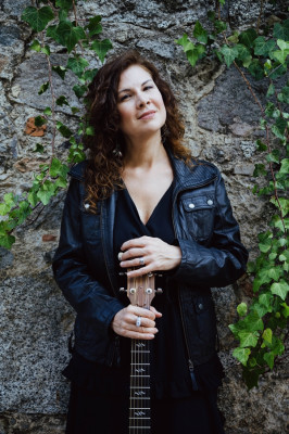 Presentació Elena Ley.jpg