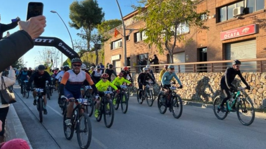 300 ciclistes participen a la Teialada